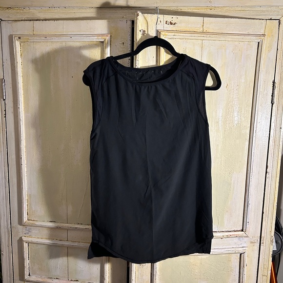 Lululemon Workout Top - Picture 2 of 4